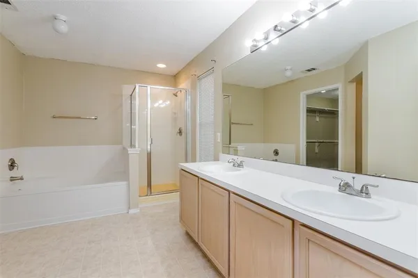 $2,600 | 1308 Dundee Drive, Arlington, TX 76002