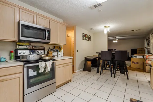 $2,700 | 1308 Dundee Drive, Arlington, TX 76002