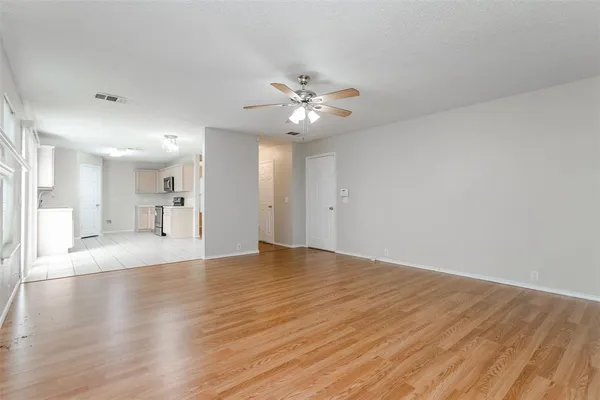$2,600 | 1308 Dundee Drive, Arlington, TX 76002