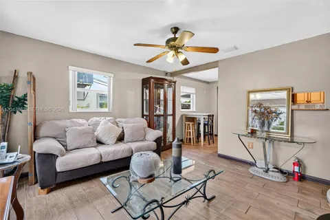 $400,000 | 721 North 69th Avenue, Hollywood, FL 33024