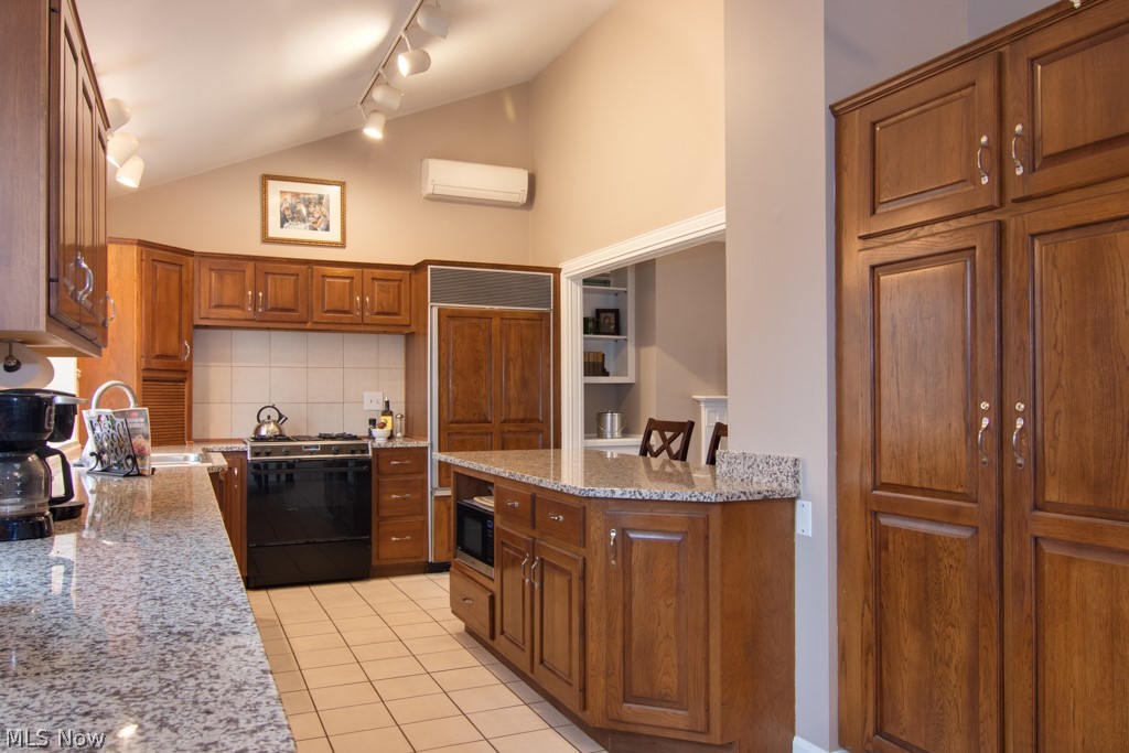 7422 Woodyard Road Hudson, OH 44236 - Photo 12 of 33 Gallery Image 12