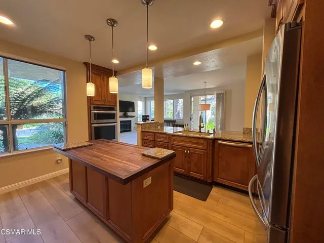 $3,250 | 272 Augustine Way, Unit D, Simi Valley, CA 93065