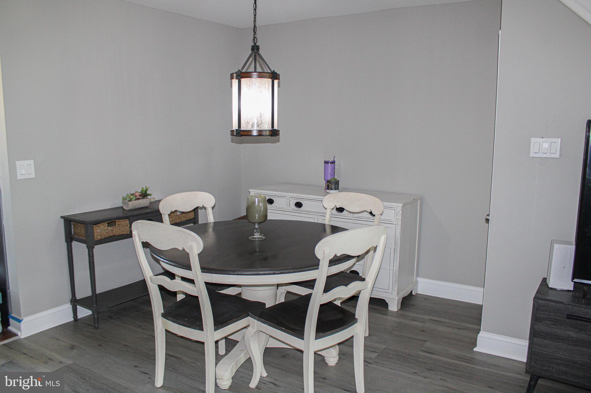 10818 Perrin Road Philadelphia, PA 19154 - Photo 7 of 28