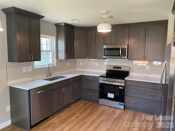 $2,475 | 804 Matheson Avenue, Charlotte, NC 28205