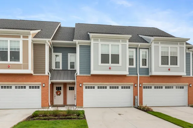 $4,460 | 28295 Torch Parkway, Warrenville, IL 60555