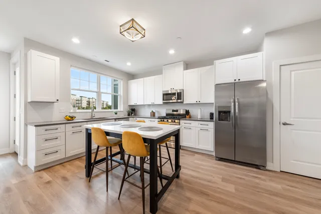 $4,460 | 28295 Torch Parkway, Warrenville, IL 60555