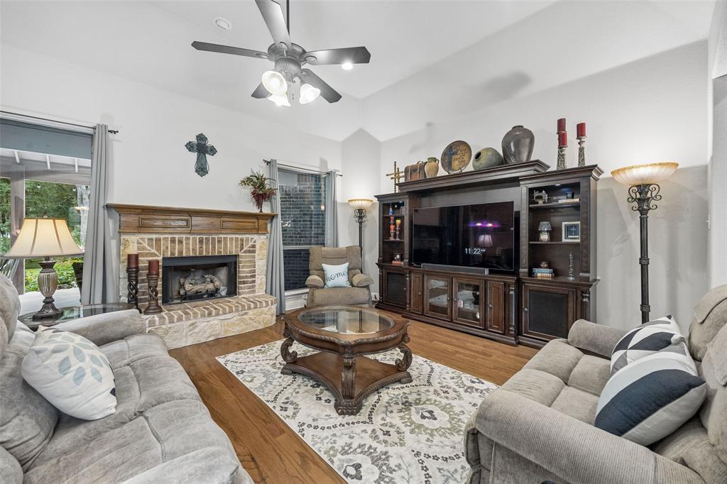 612 Sportsman Park Road Azle, TX 76020 - Photo 9 of 40