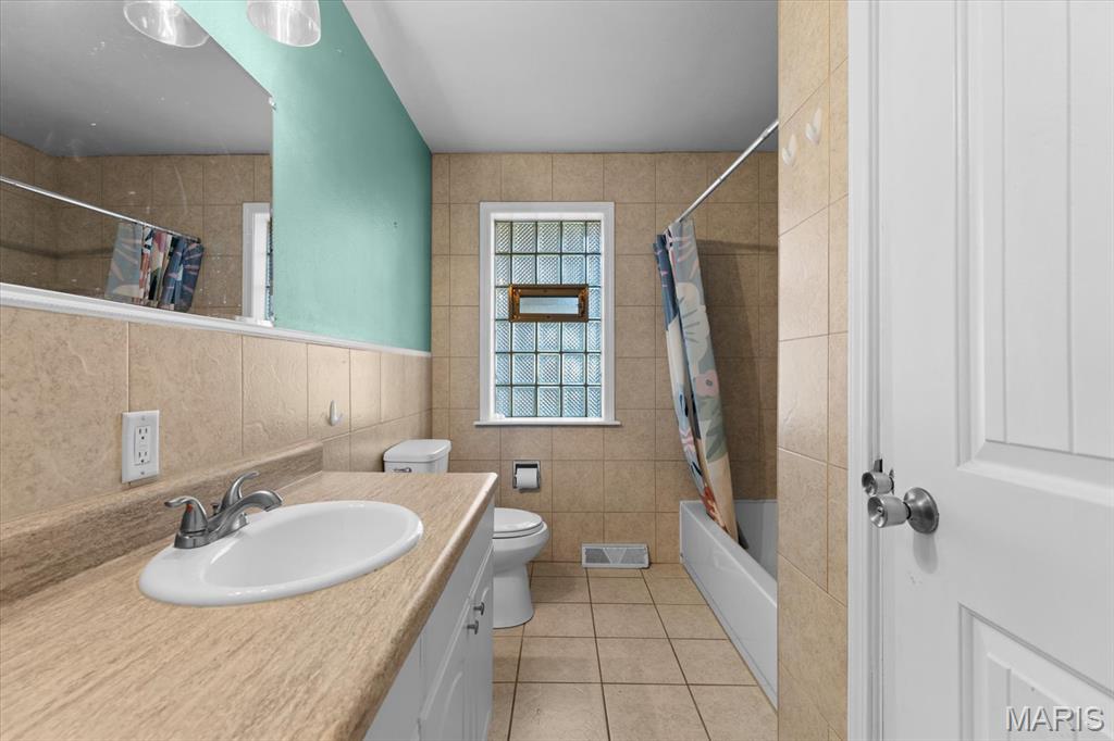 702 Mary Jane Street Lebanon, IL 62254 - Photo 18 of 37