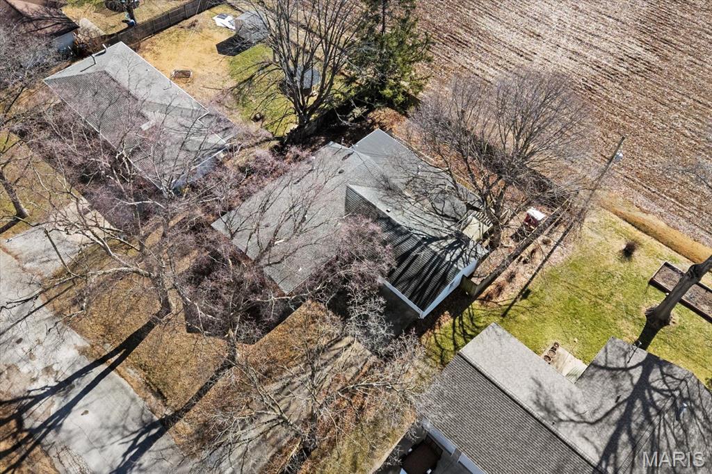 702 Mary Jane Street Lebanon, IL 62254 - Photo 2 of 37