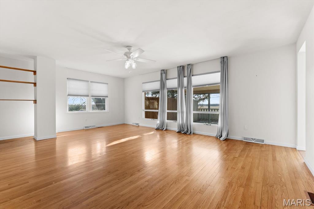 702 Mary Jane Street Lebanon, IL 62254 - Photo 4 of 37