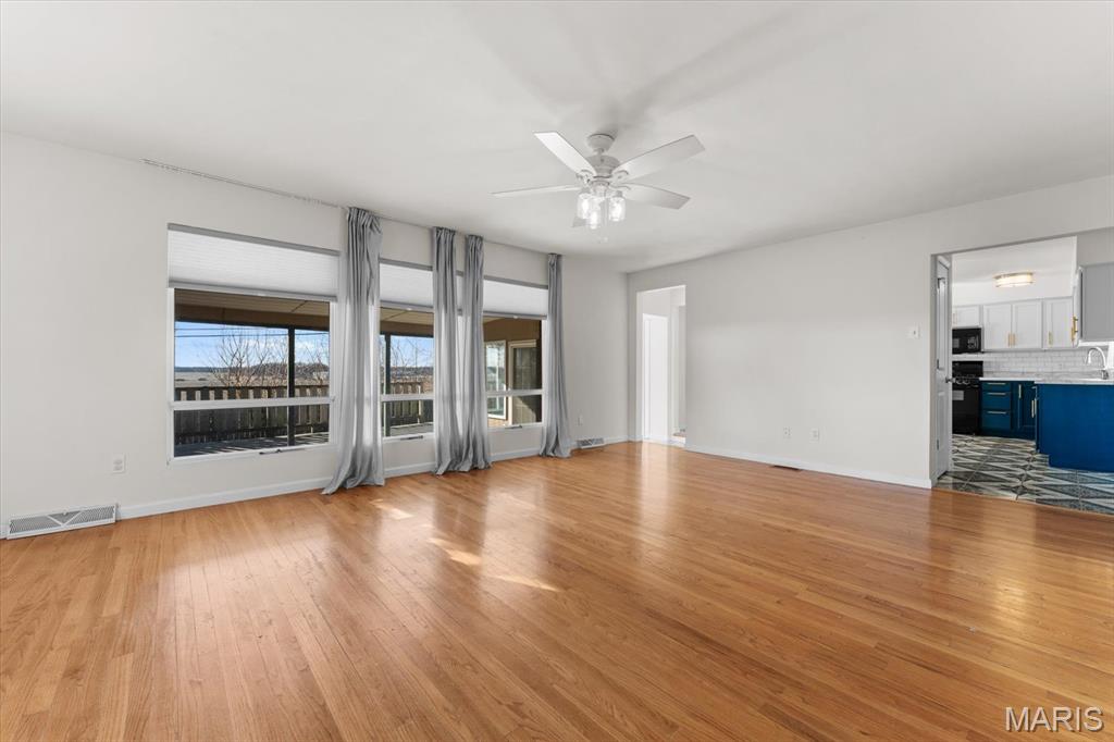 702 Mary Jane Street Lebanon, IL 62254 - Photo 7 of 37