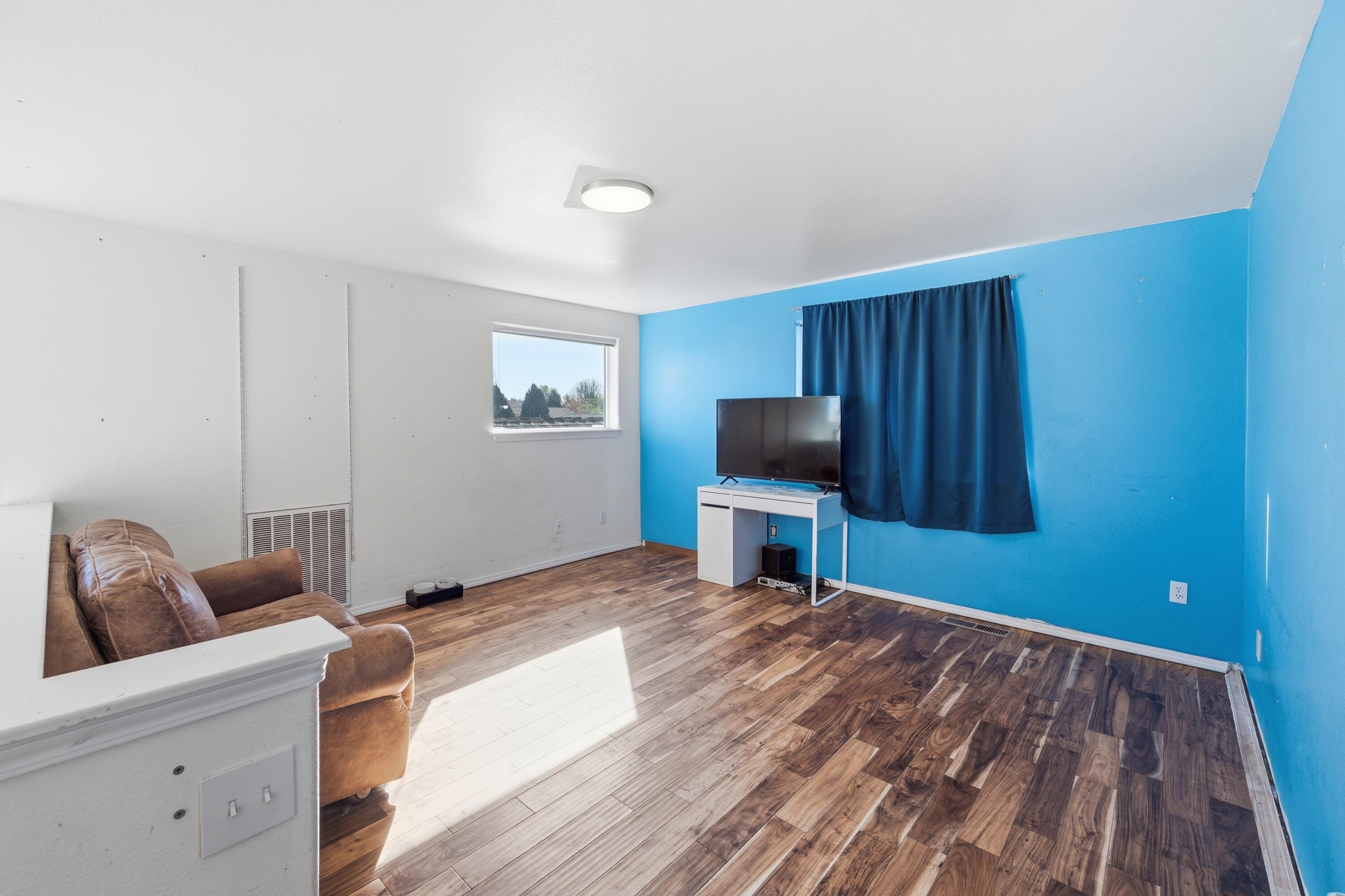 2113 Northwest 22nd Street Redmond, OR 97756 - Photo 22 of 40 TPark_8878_041726