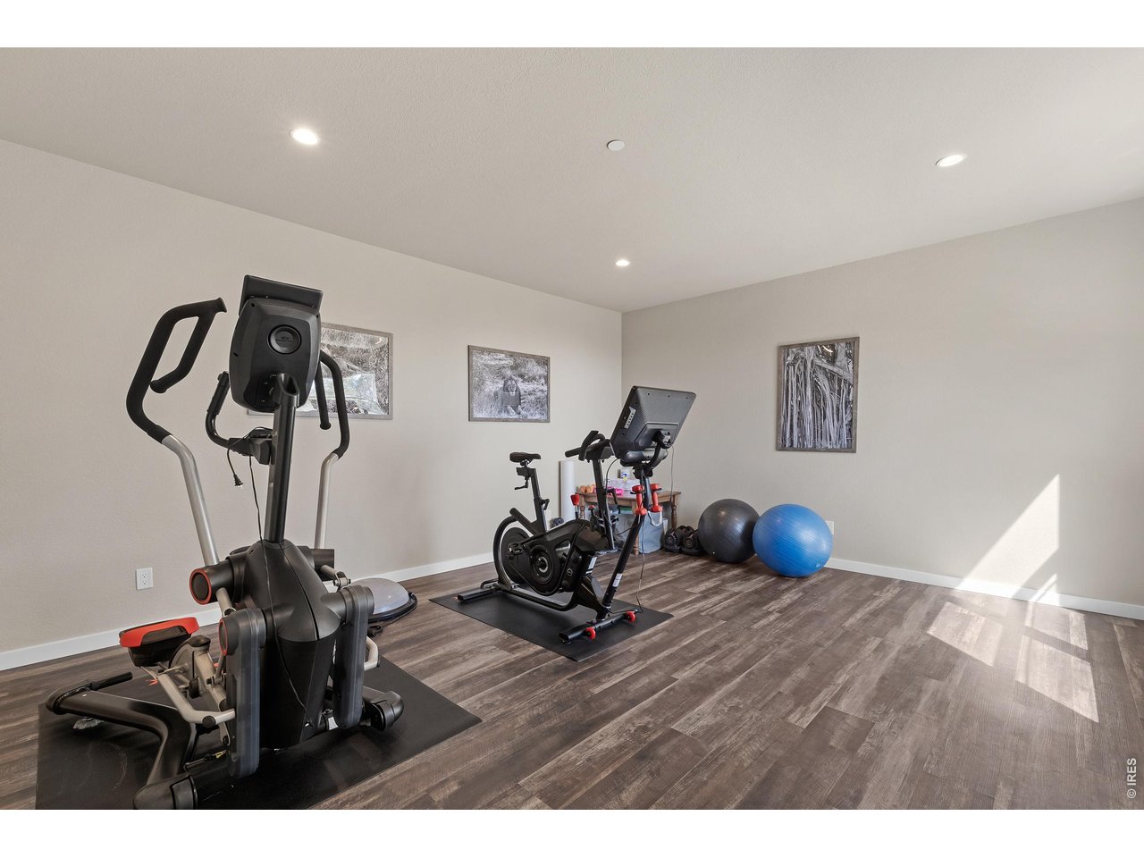 820 Peakview Road Boulder, CO 80302 - Photo 38 of 50 a view of a room with gym equipment
