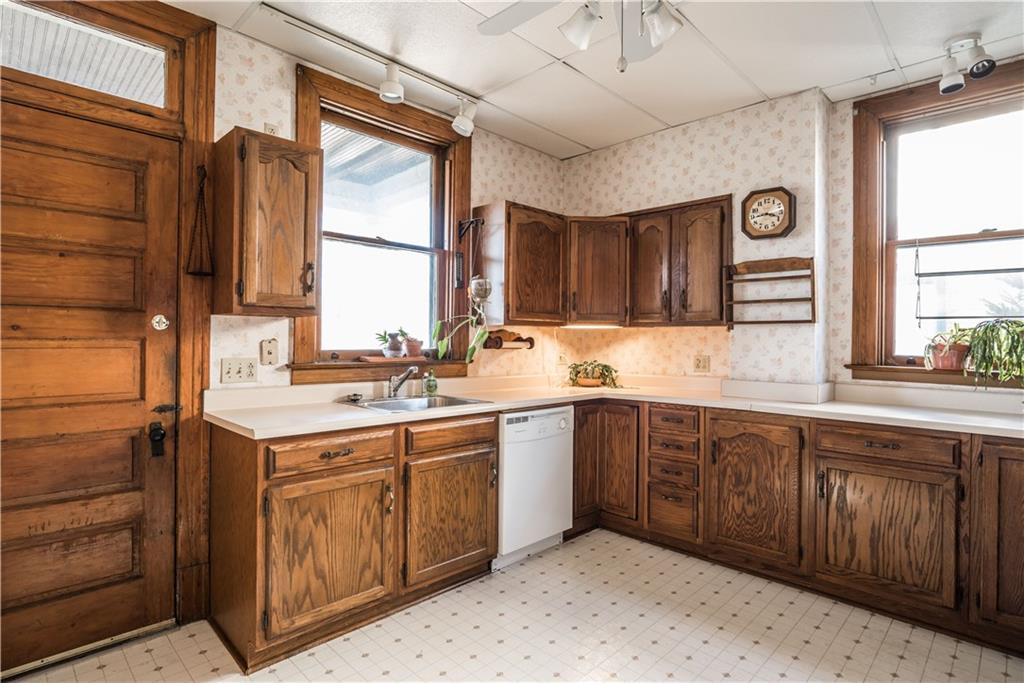 28 Richey Avenue Observatory Hill, PA 15214 - Photo 12 of 24 Gallery Image 12