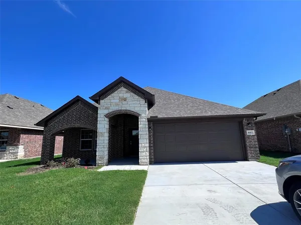 $1,850 | 802 Tippit Lane, Greenville, TX 75402