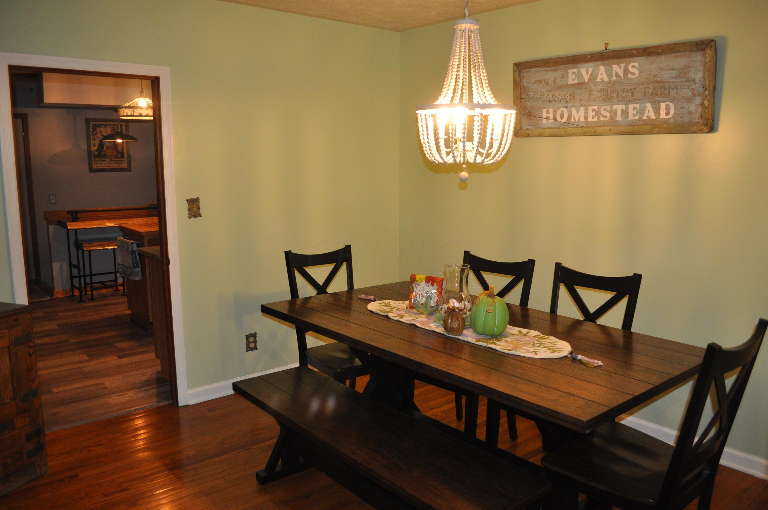 6829 Lambert Road Orient, OH 43146 - Photo 9 of 36 Dining Room