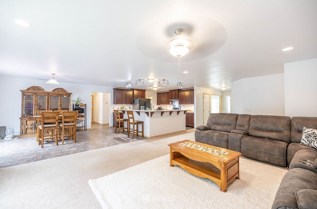 932 Mason Benson Road East Grapeview, WA 98546 - Photo 7 of 37 Gallery Image 7