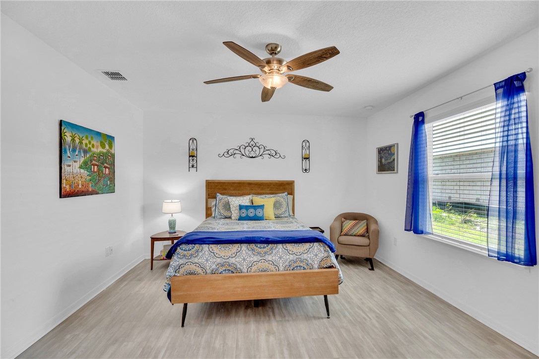 797 George Street Sebastian, FL 32958 - Photo 5 of 33