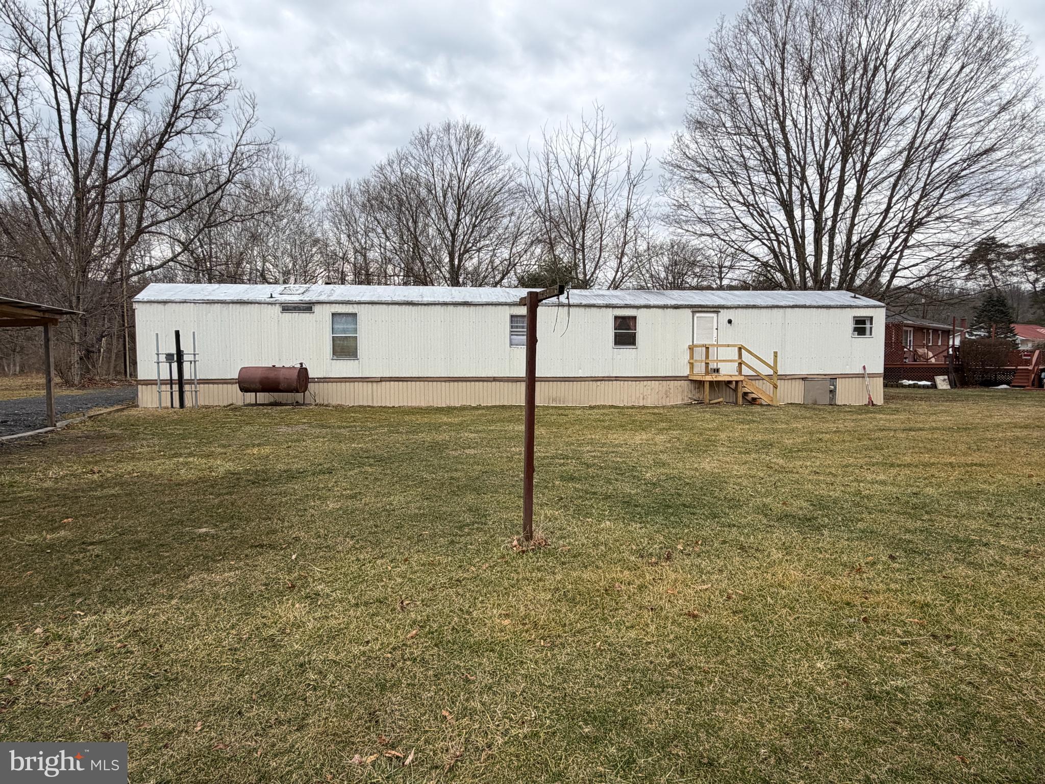 12807 Mason Road Northeast Cumberland, MD 21502 - Photo 3 of 19