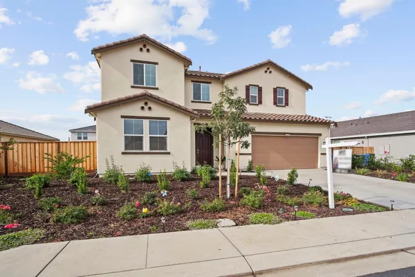 $699,999 | 471 Villa Ticino Drive, Manteca, CA 95337