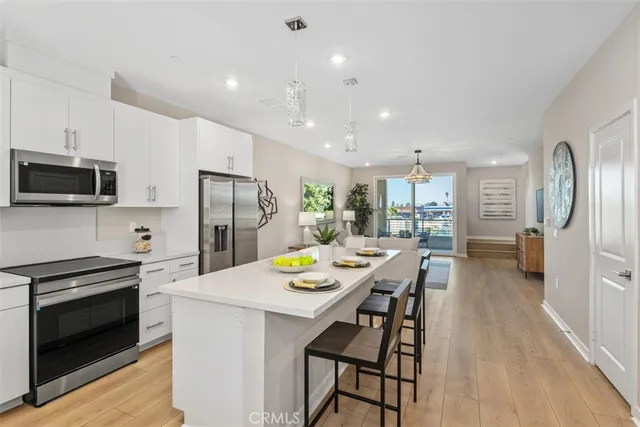 $1,195,000 | 109 South Laxore Street, Unit 303, Anaheim, CA 92804