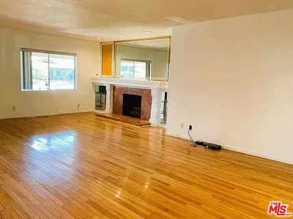 $3,500 | 755 North Kenmore Avenue, Los Angeles, CA 90029