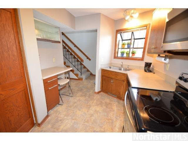 8980 Neill Lake Road, Unit B Eden Prairie, MN 55347 - Photo 3 of 18 Gallery Image 3