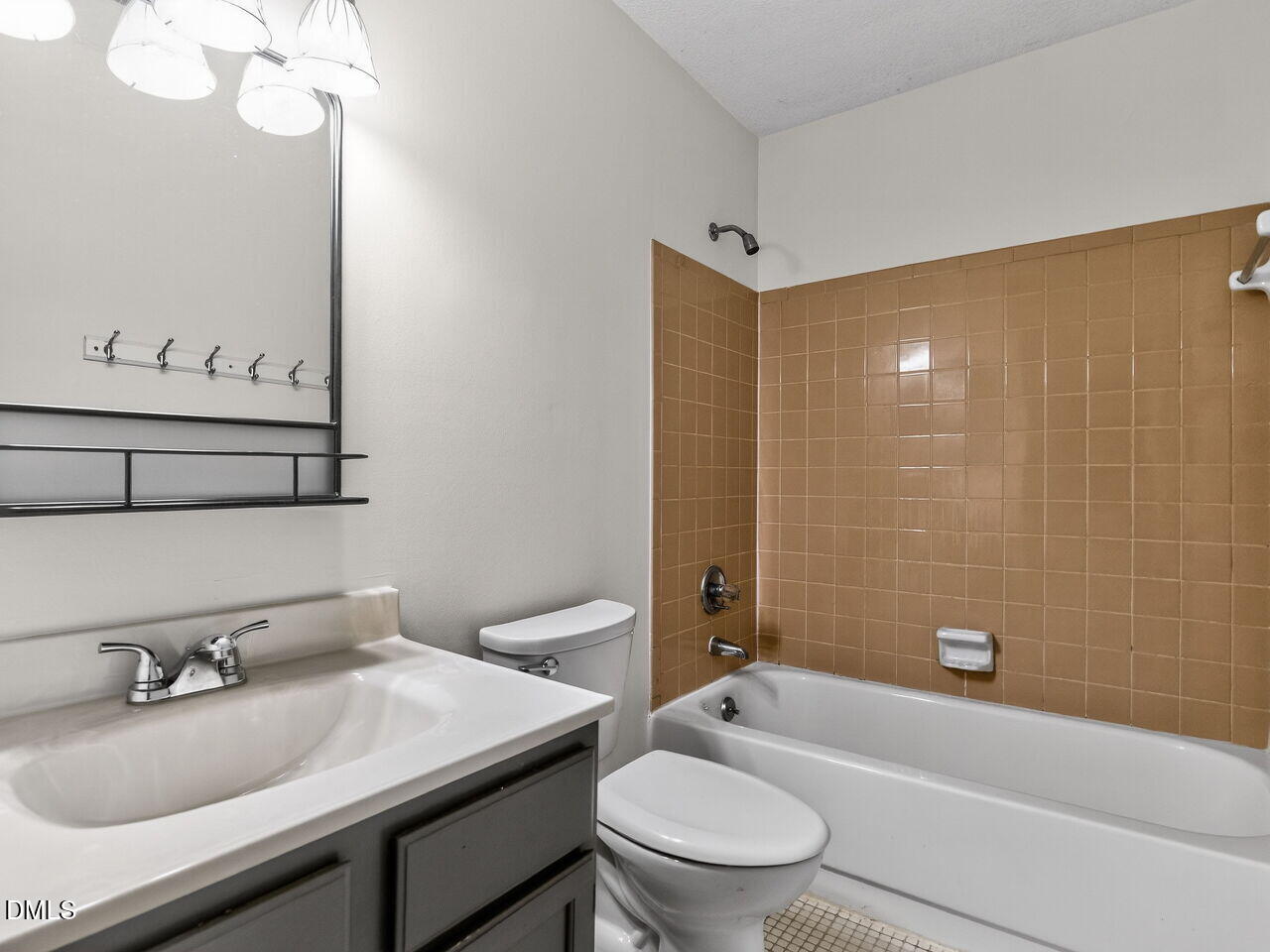 9404 Dominion Boulevard Raleigh, NC 27617 - Photo 24 of 30 024-1280x960-bathroom