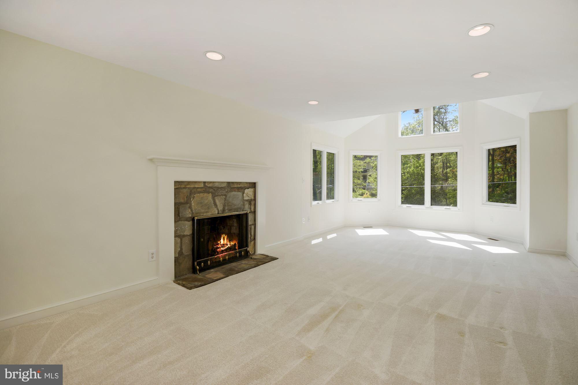 6318 Walhonding Road Bethesda, MD 20816 - Photo 19 of 37 Upper Level Living Room