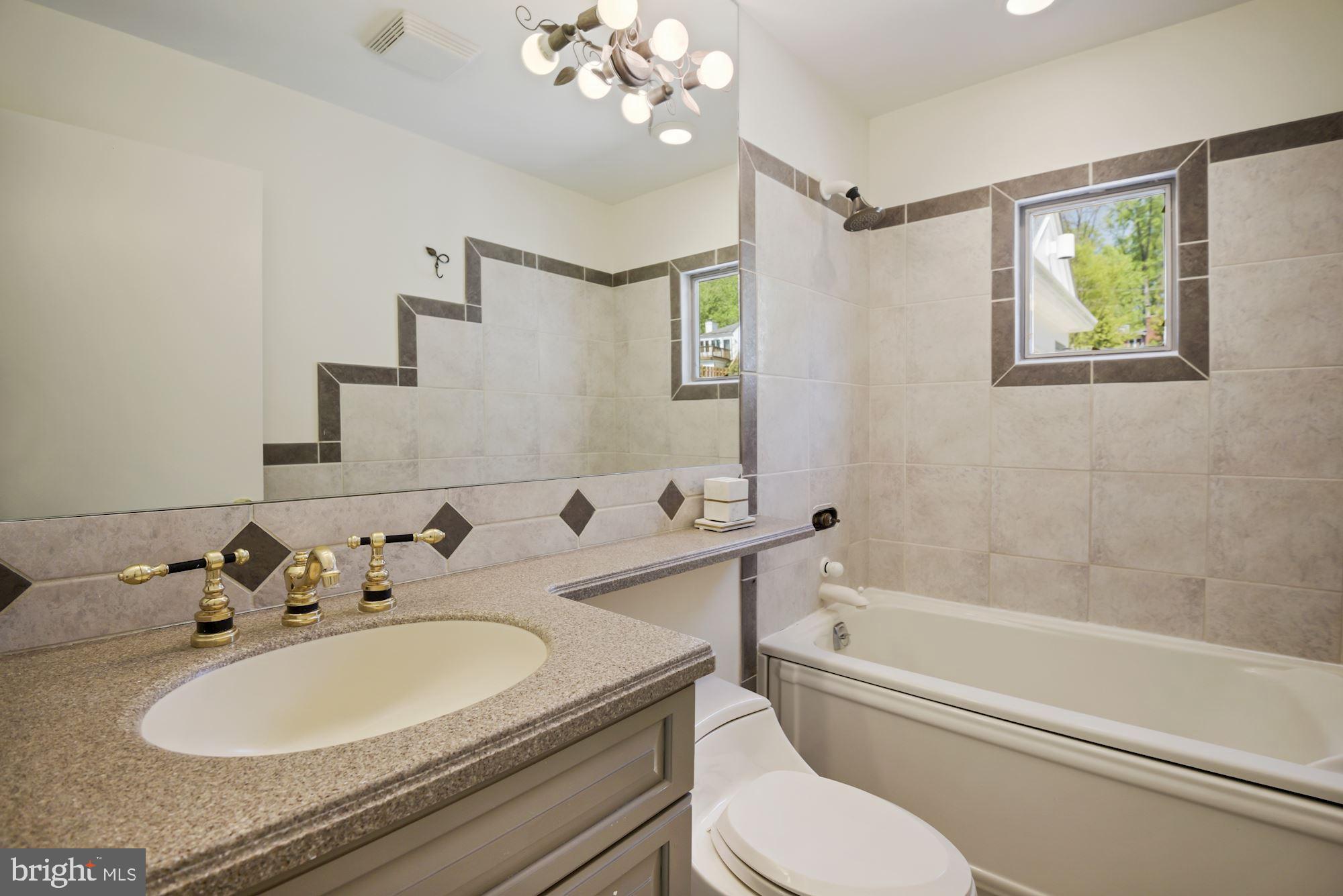 6318 Walhonding Road Bethesda, MD 20816 - Photo 25 of 37 Primary bath