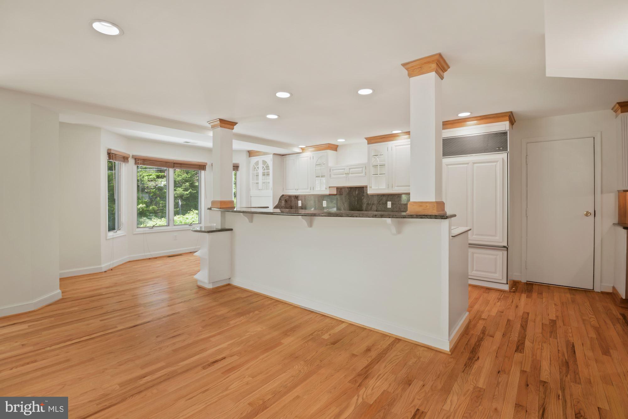 6318 Walhonding Road Bethesda, MD 20816 - Photo 9 of 37 Kitchen