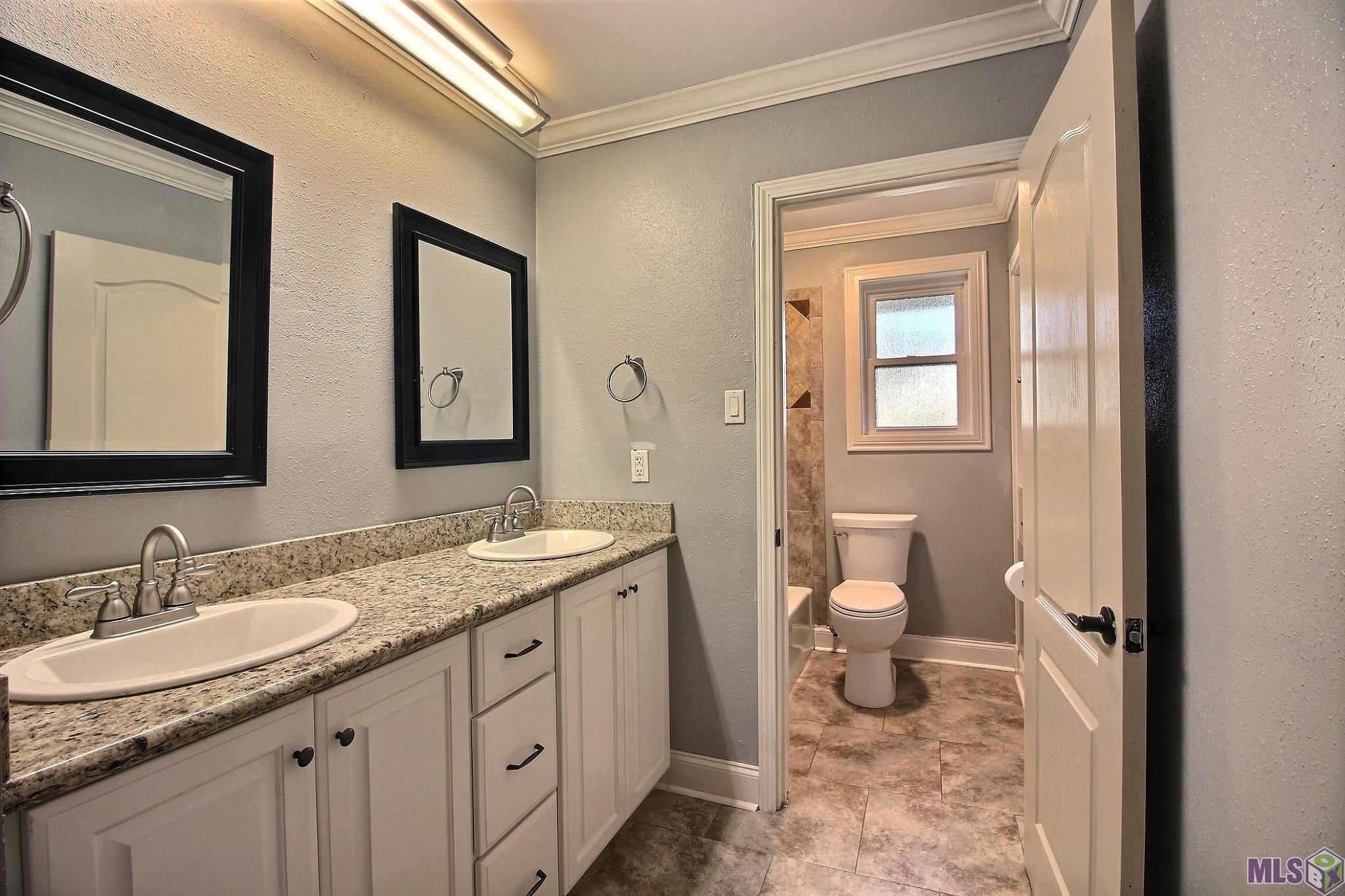 11197 Gurney Road Central, LA 70714 - Photo 11 of 25 Hall Bath