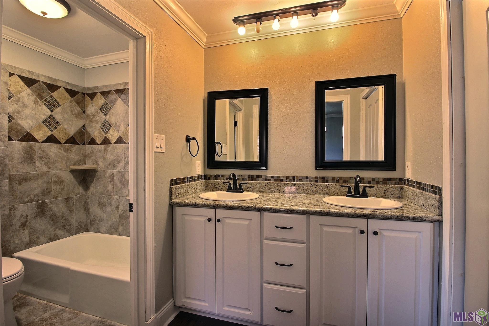 11197 Gurney Road Central, LA 70714 - Photo 15 of 25 Primary Bath