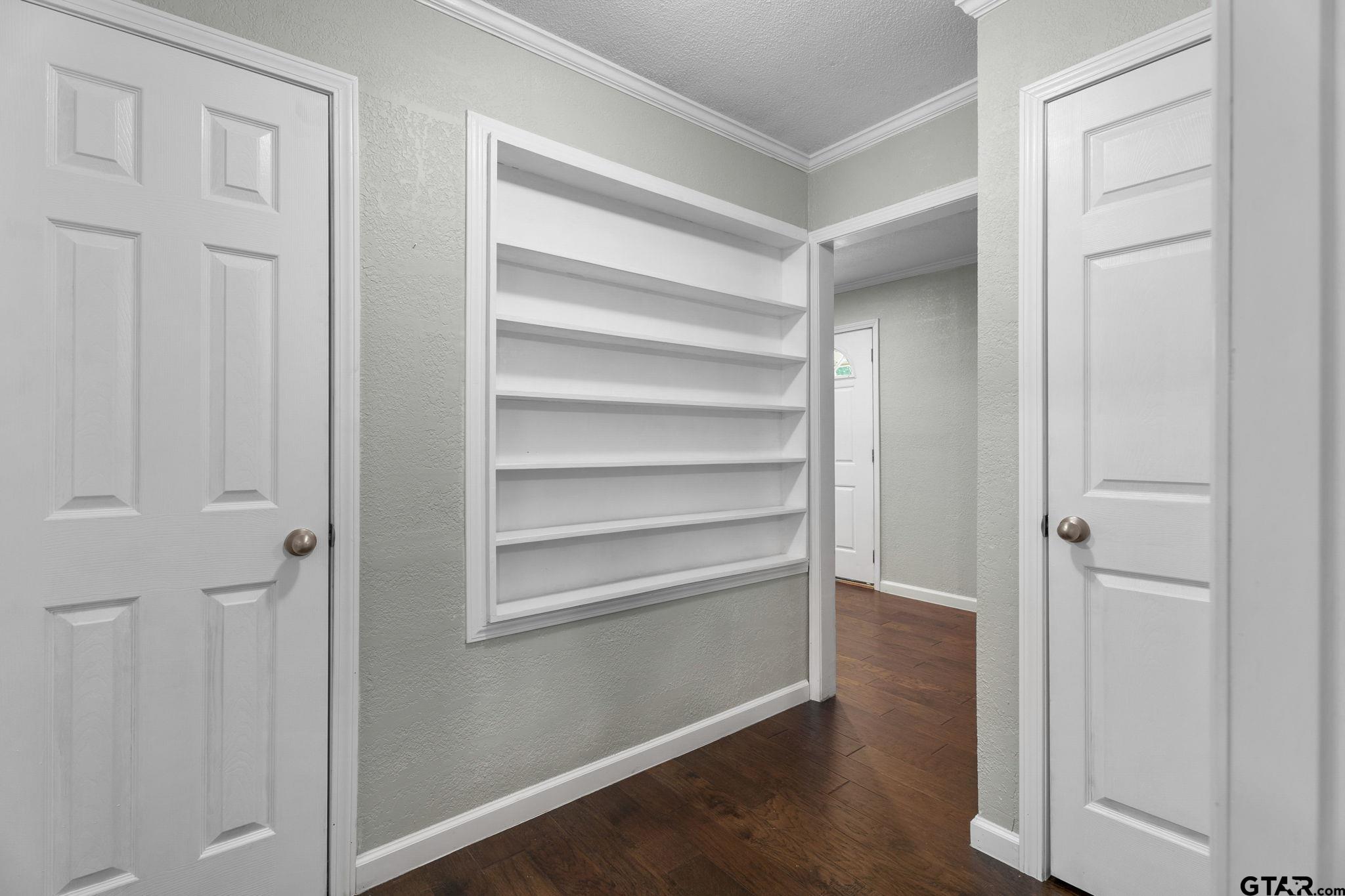 6091 Mockingbird Lane Murchison, TX 75778 - Photo 17 of 33 a view of a walk in closet