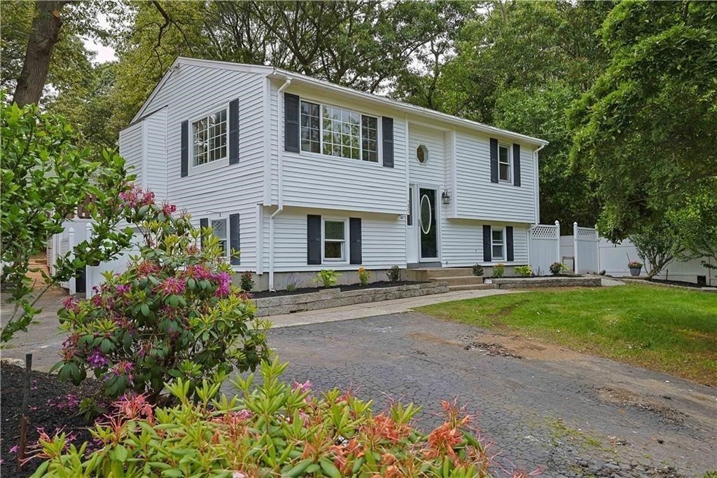 259 Buttonwoods Avenue Warwick, RI 02886 - Photo 1 of 26