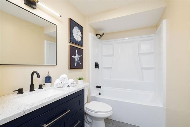 $430,000 | 259 Buttonwoods Avenue, Warwick, RI 02886