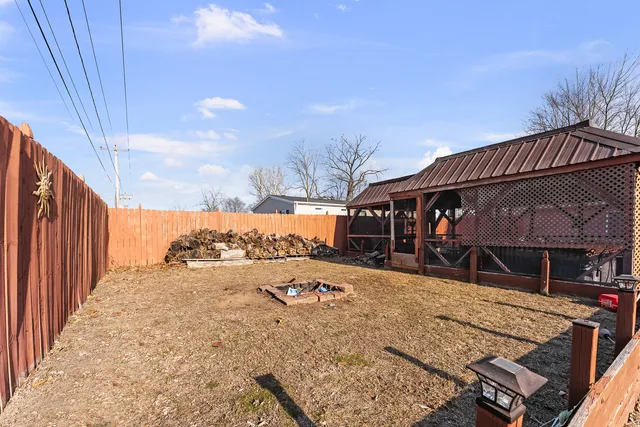 $220,000 | 303 Jefferson Street, New Boston, IL 61272