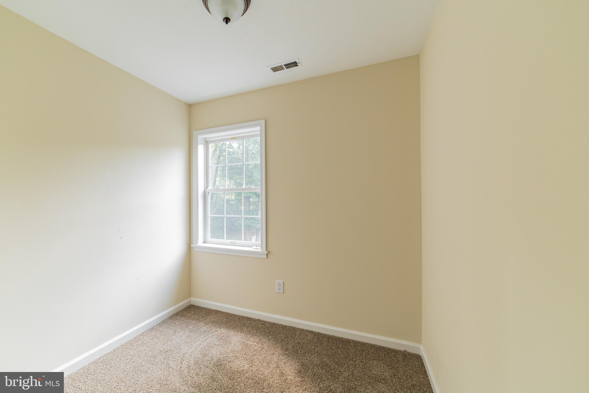 12 Spring Heath Court Baltimore, MD 21244 - Photo 21 of 39 Gallery Image 21