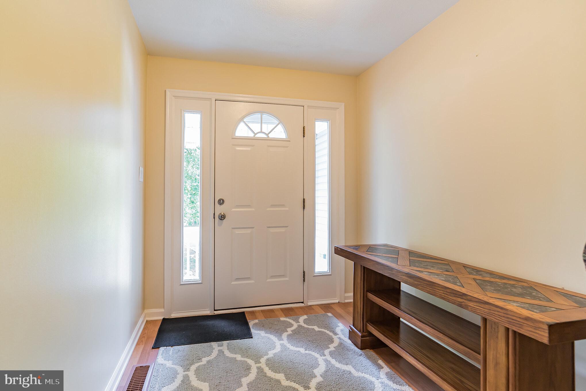 12 Spring Heath Court Baltimore, MD 21244 - Photo 4 of 39 Gallery Image 4