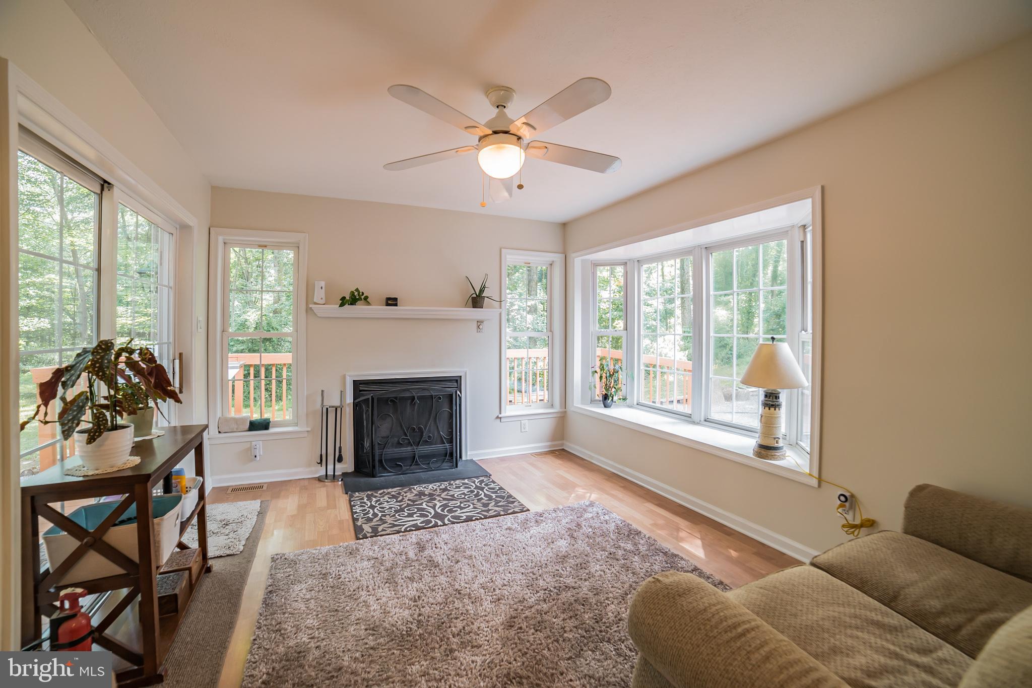 12 Spring Heath Court Baltimore, MD 21244 - Photo 5 of 39 Gallery Image 5