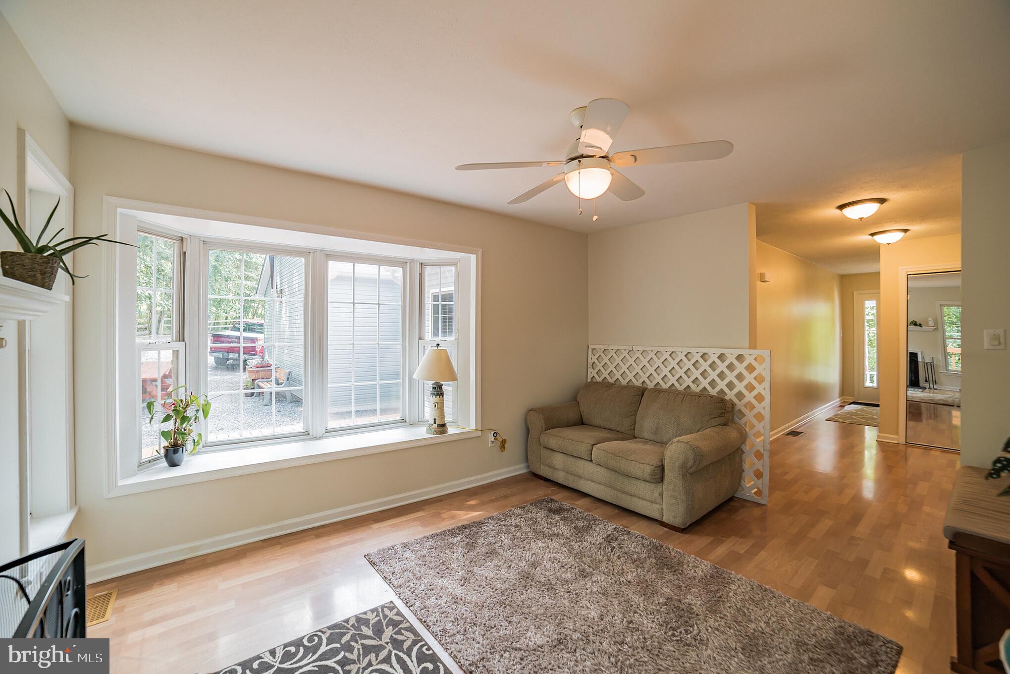 12 Spring Heath Court Baltimore, MD 21244 - Photo 6 of 39 Gallery Image 6