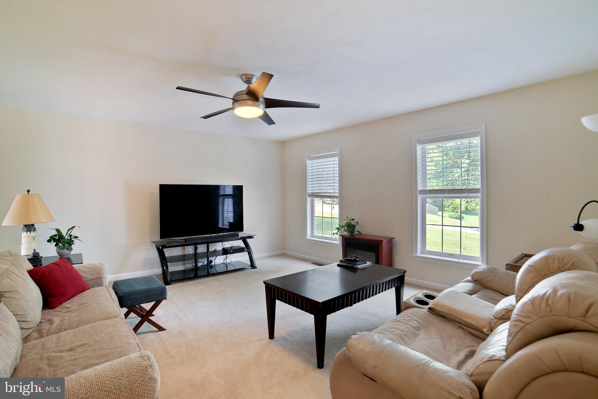 12 Spring Heath Court Baltimore, MD 21244 - Photo 7 of 39 Gallery Image 7