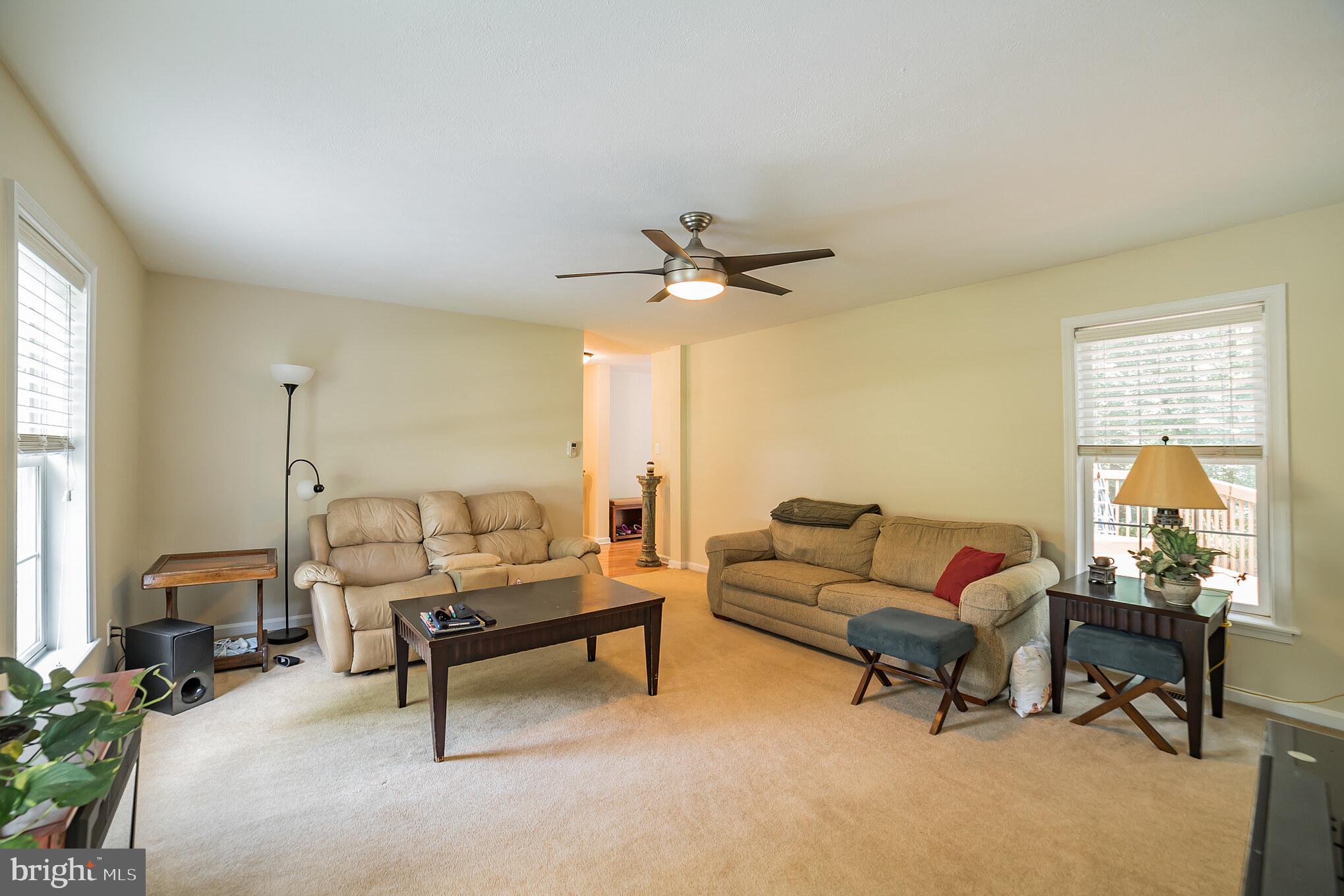 12 Spring Heath Court Baltimore, MD 21244 - Photo 8 of 39 Gallery Image 8