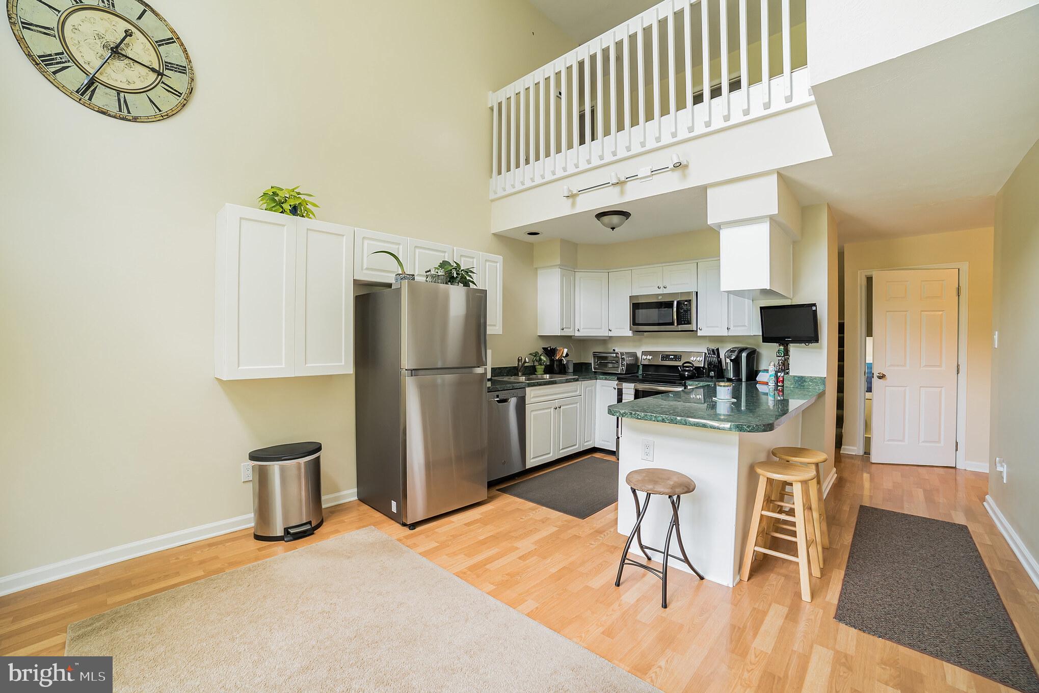 12 Spring Heath Court Baltimore, MD 21244 - Photo 9 of 39 Gallery Image 9
