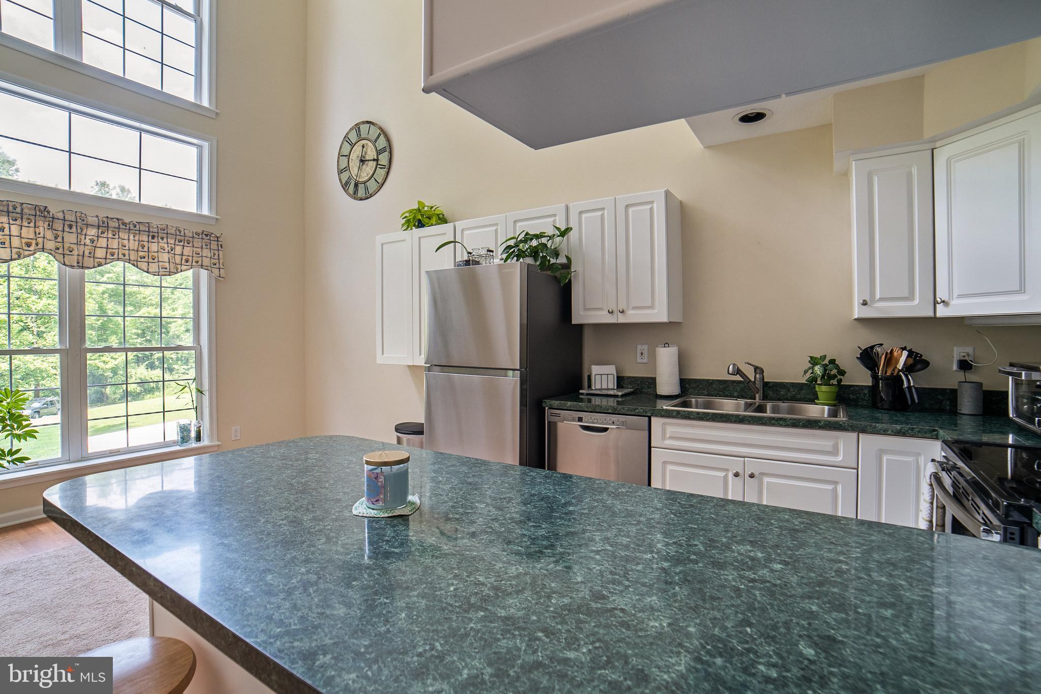12 Spring Heath Court Baltimore, MD 21244 - Photo 10 of 39 Gallery Image 10