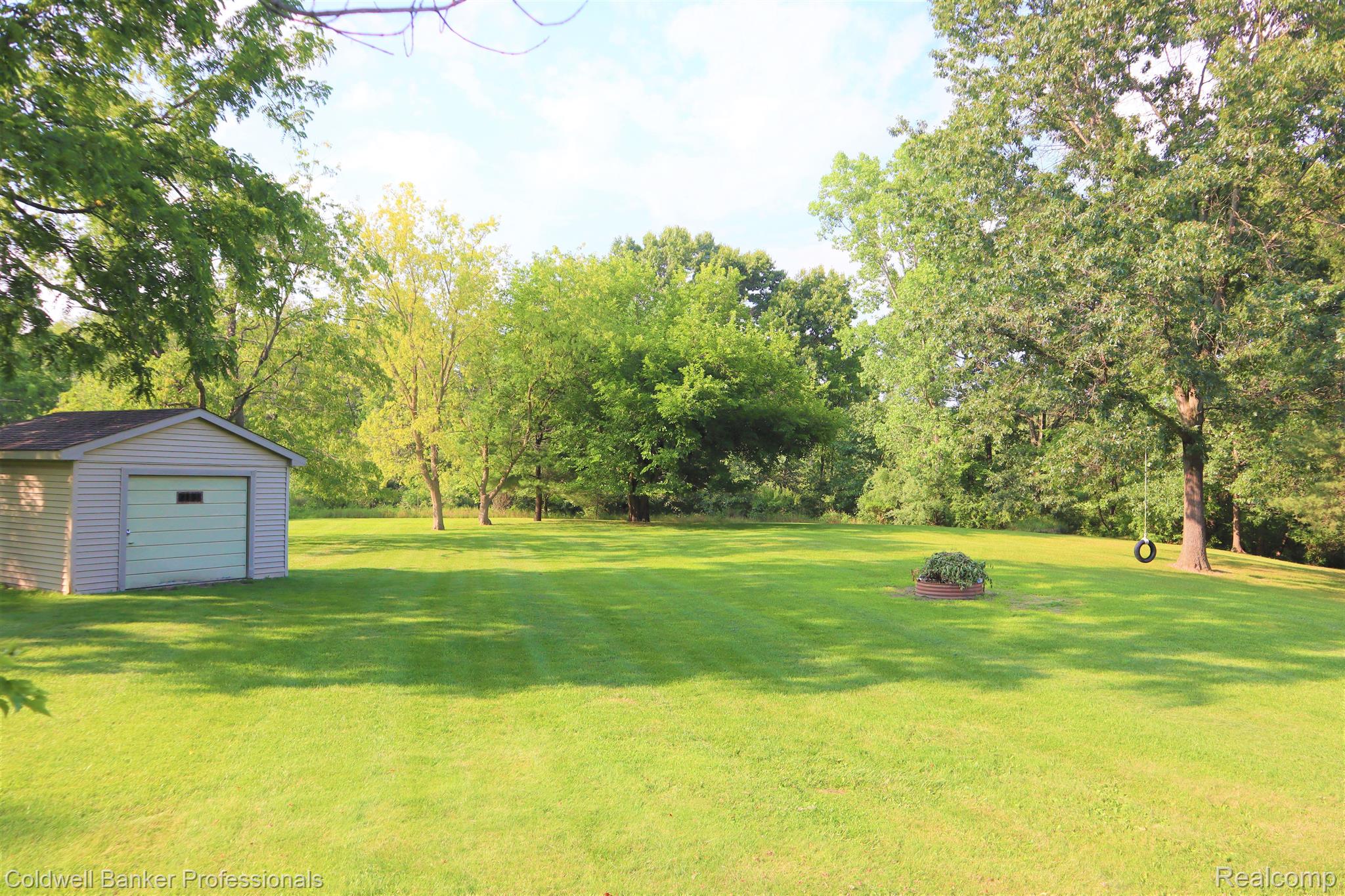 8489 Hogan Road Fenton, MI 48430 - Photo 58 of 61 Gallery Image 58