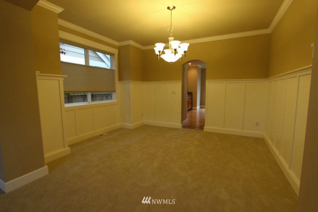 1104 North 27th Place Renton, WA 98056 - Photo 3 of 12 Gallery Image 3