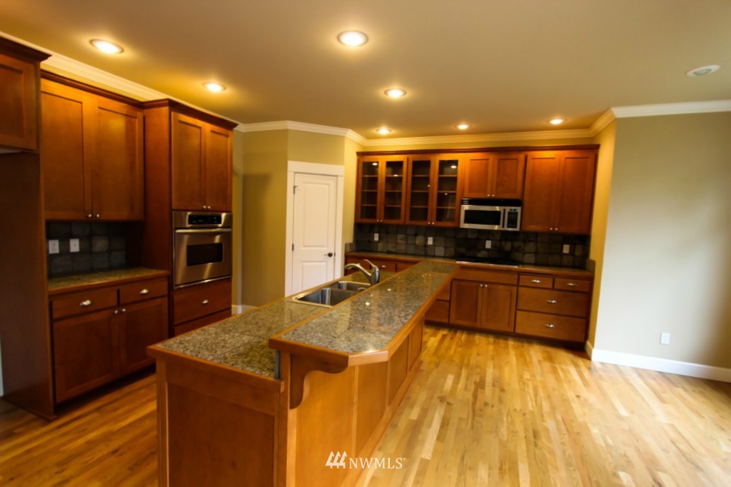 1104 North 27th Place Renton, WA 98056 - Photo 5 of 12 Gallery Image 5