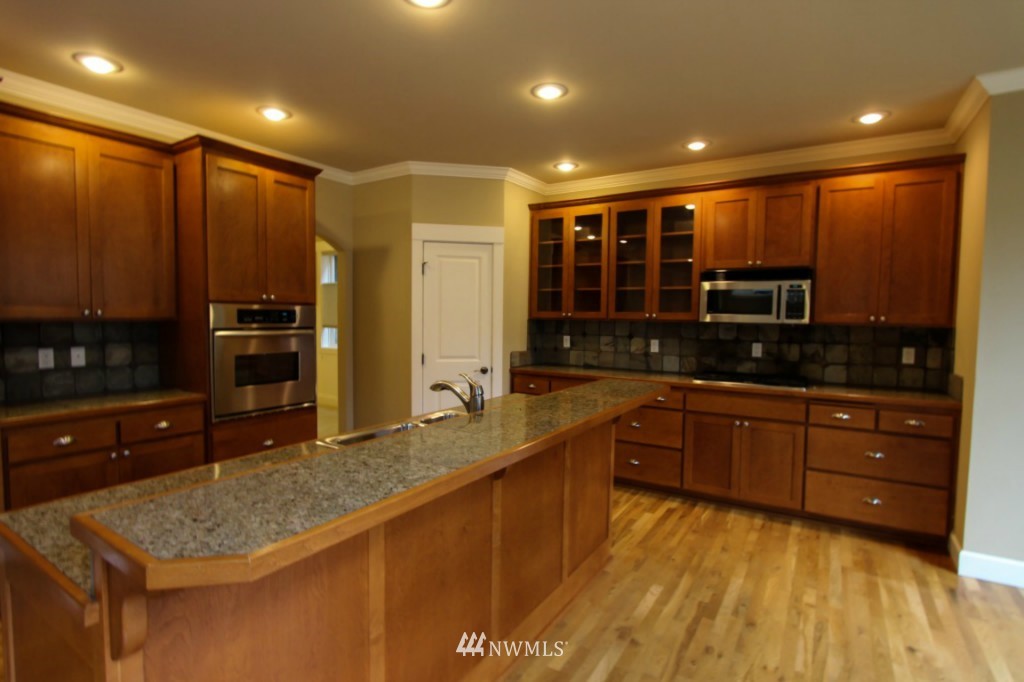 1104 North 27th Place Renton, WA 98056 - Photo 6 of 12 Gallery Image 6