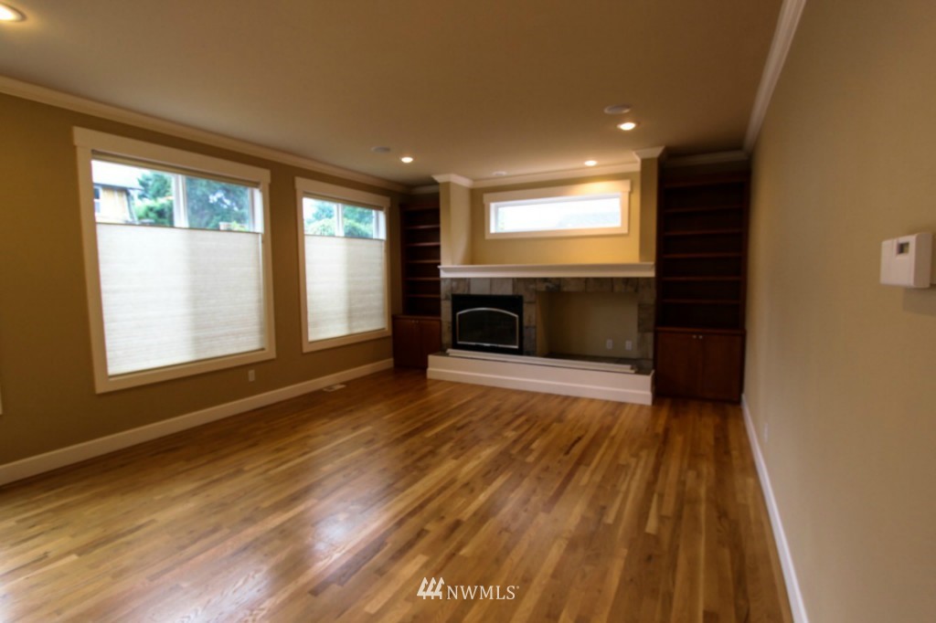 1104 North 27th Place Renton, WA 98056 - Photo 7 of 12 Gallery Image 7